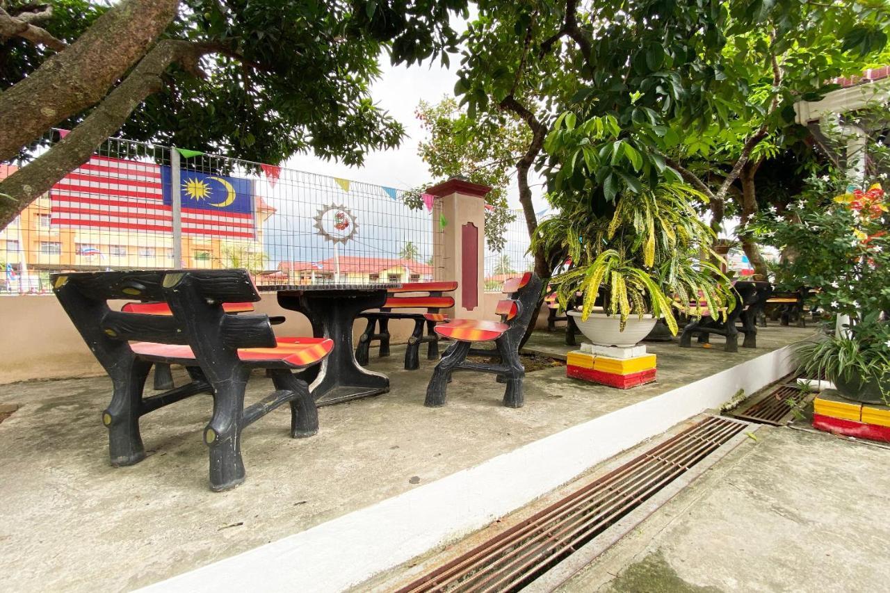 Oyo Home 90331 D'Jj Homestay Kota Belud Kültér fotó